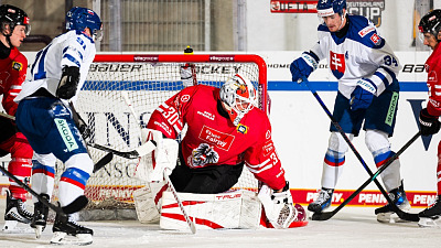 cp M AUT SVK DCup25 042k 4K